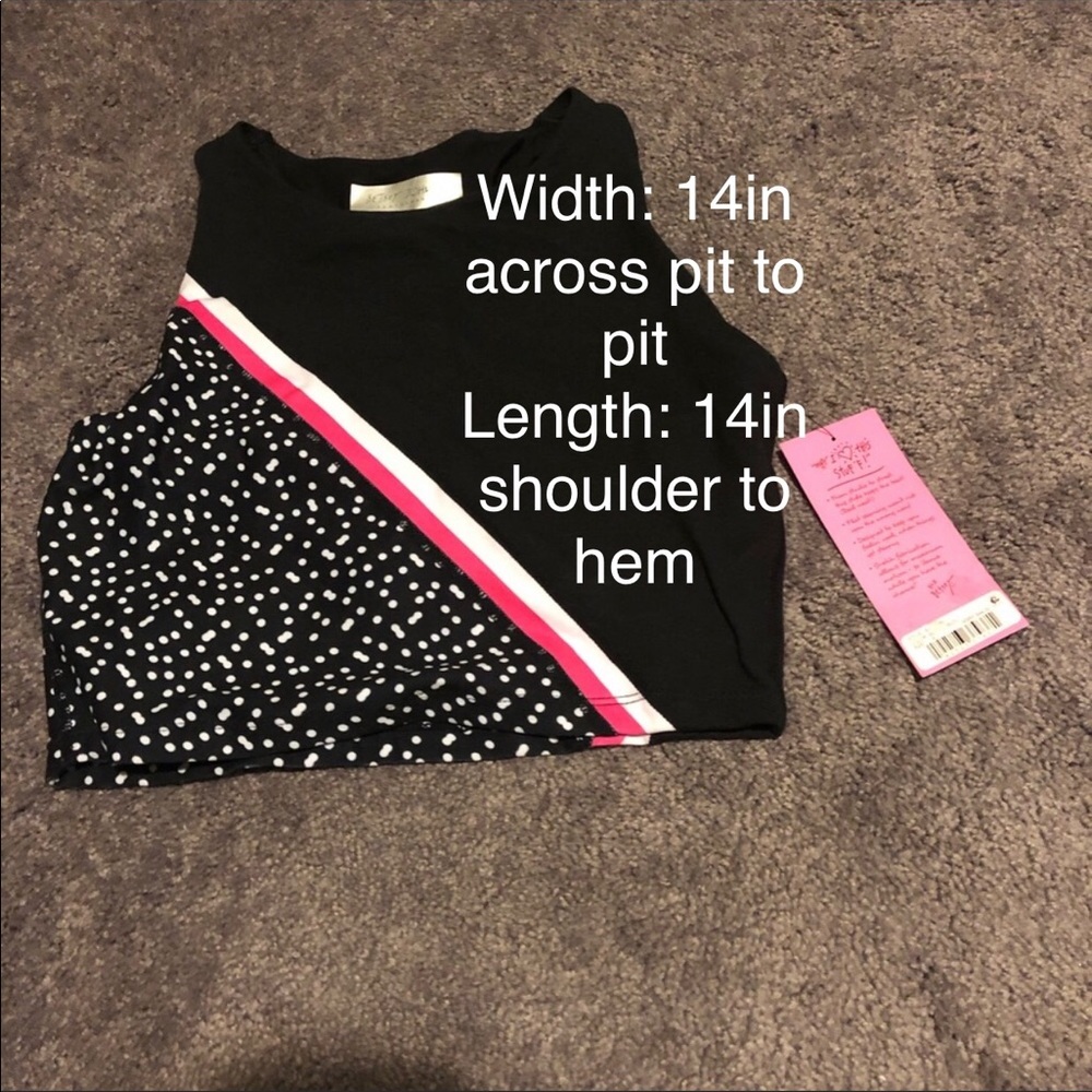 NWT! Betsey Johnson performance crop top